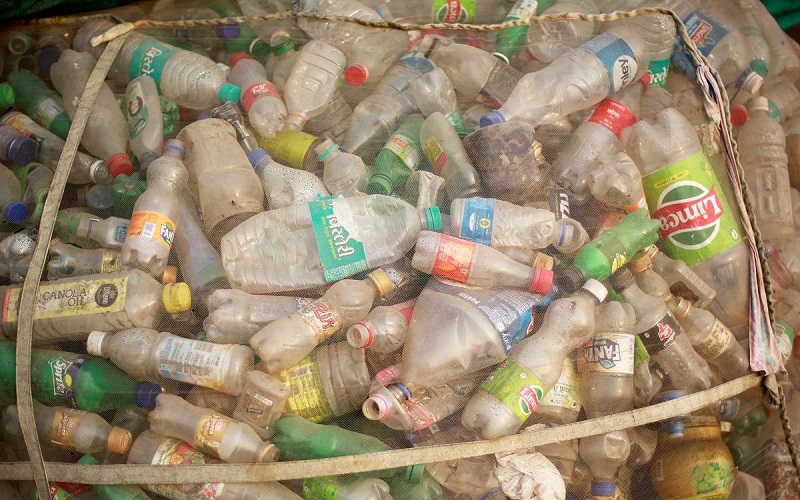 Ấn Độ cấm đồ nhựa dùng một lần để chống ô nhiễm