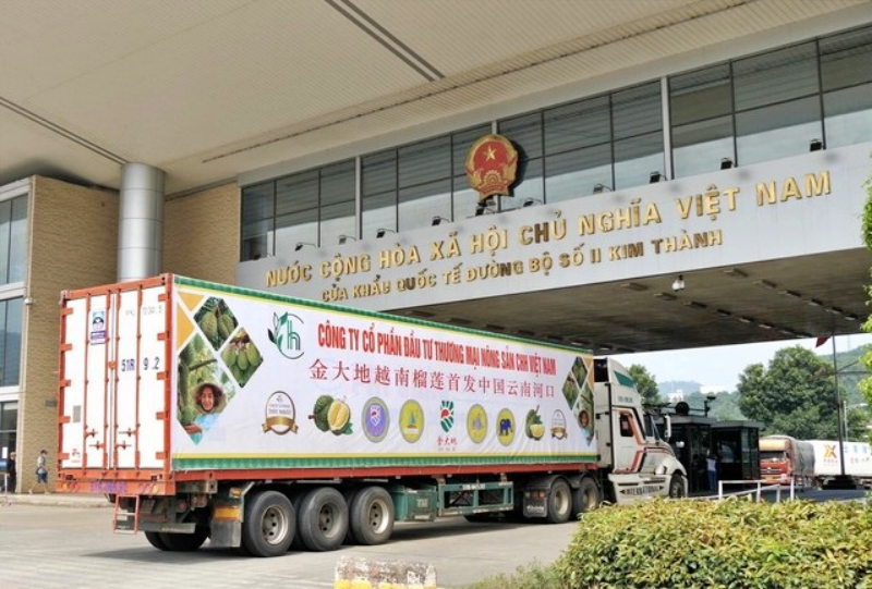 Gần 70 tấn sầu riêng xuất khẩu sang Trung Quốc đi qua cửa khẩu Lào Cai